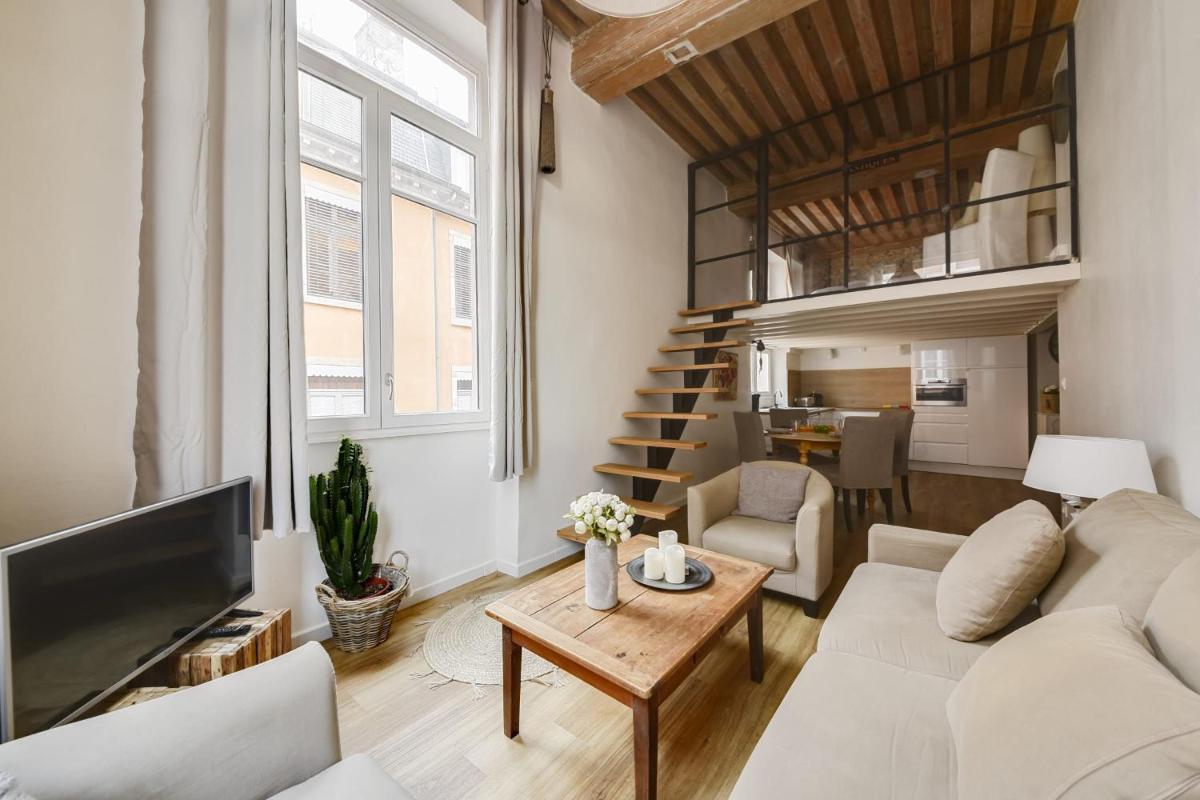 GuestReady - MAGNIFICENT DUPLEX CANUT HYPERCENTRE photo 1
