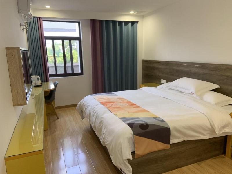 Shell Liu'an Wanxi Avenue International Motor City Hotel