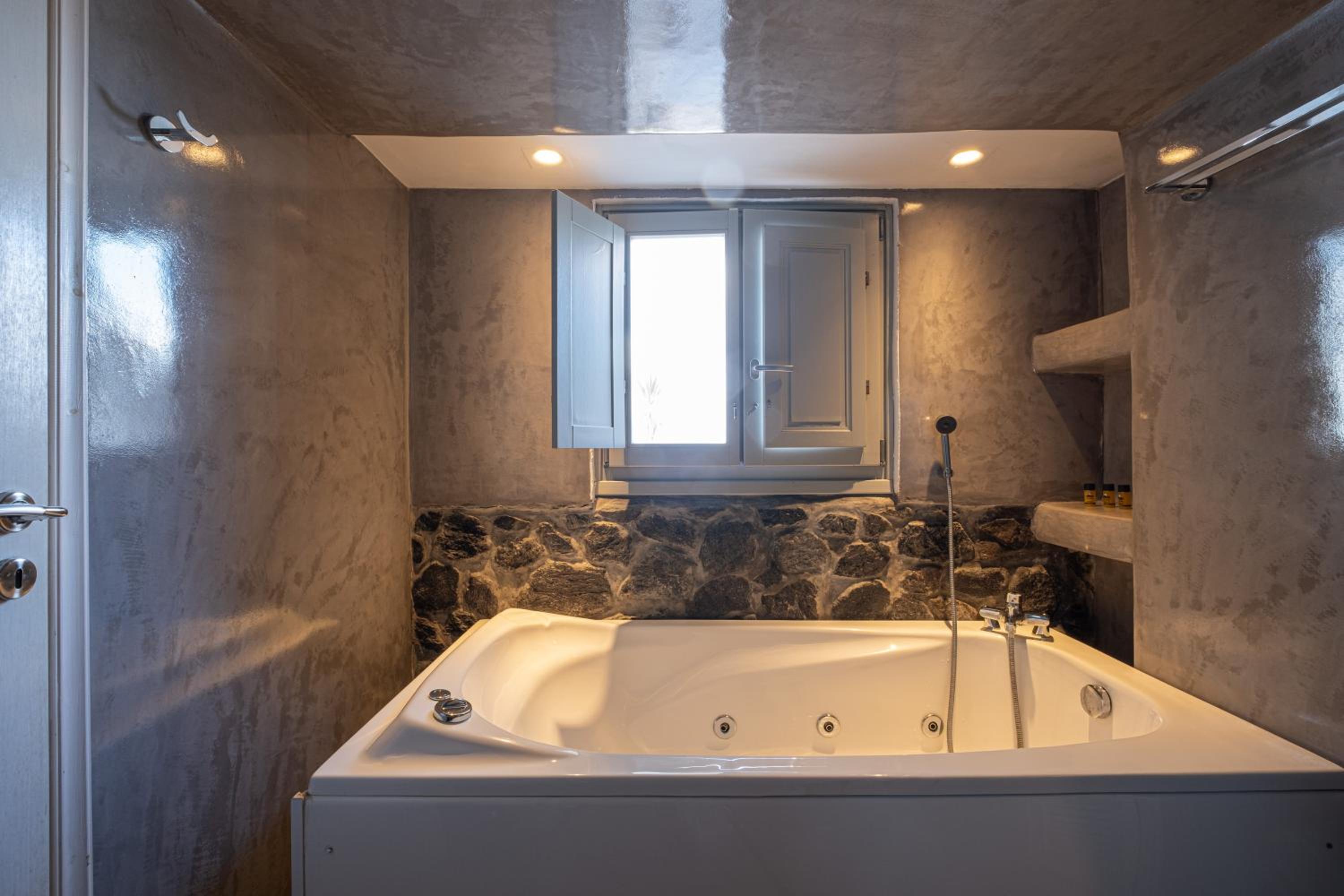 Jacuzzi