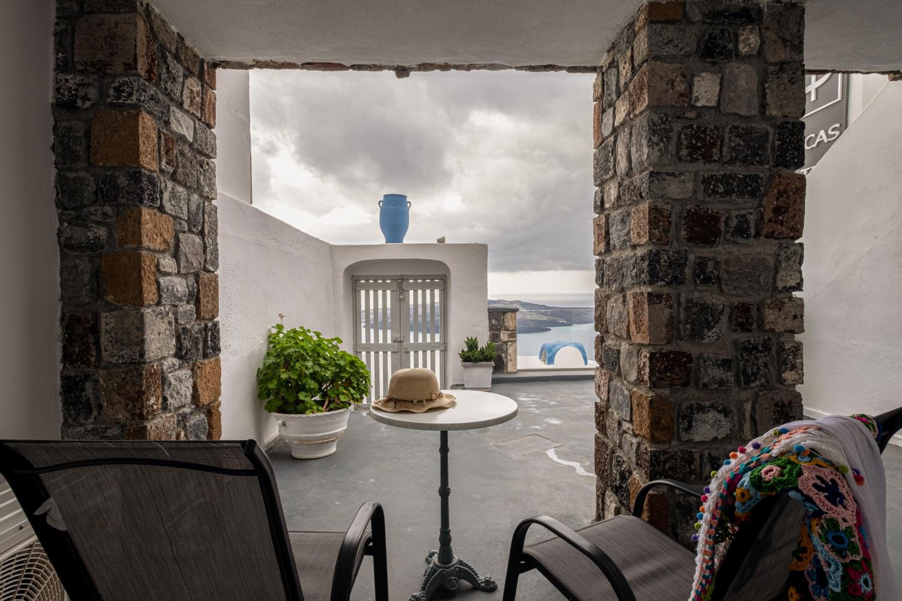 balcony