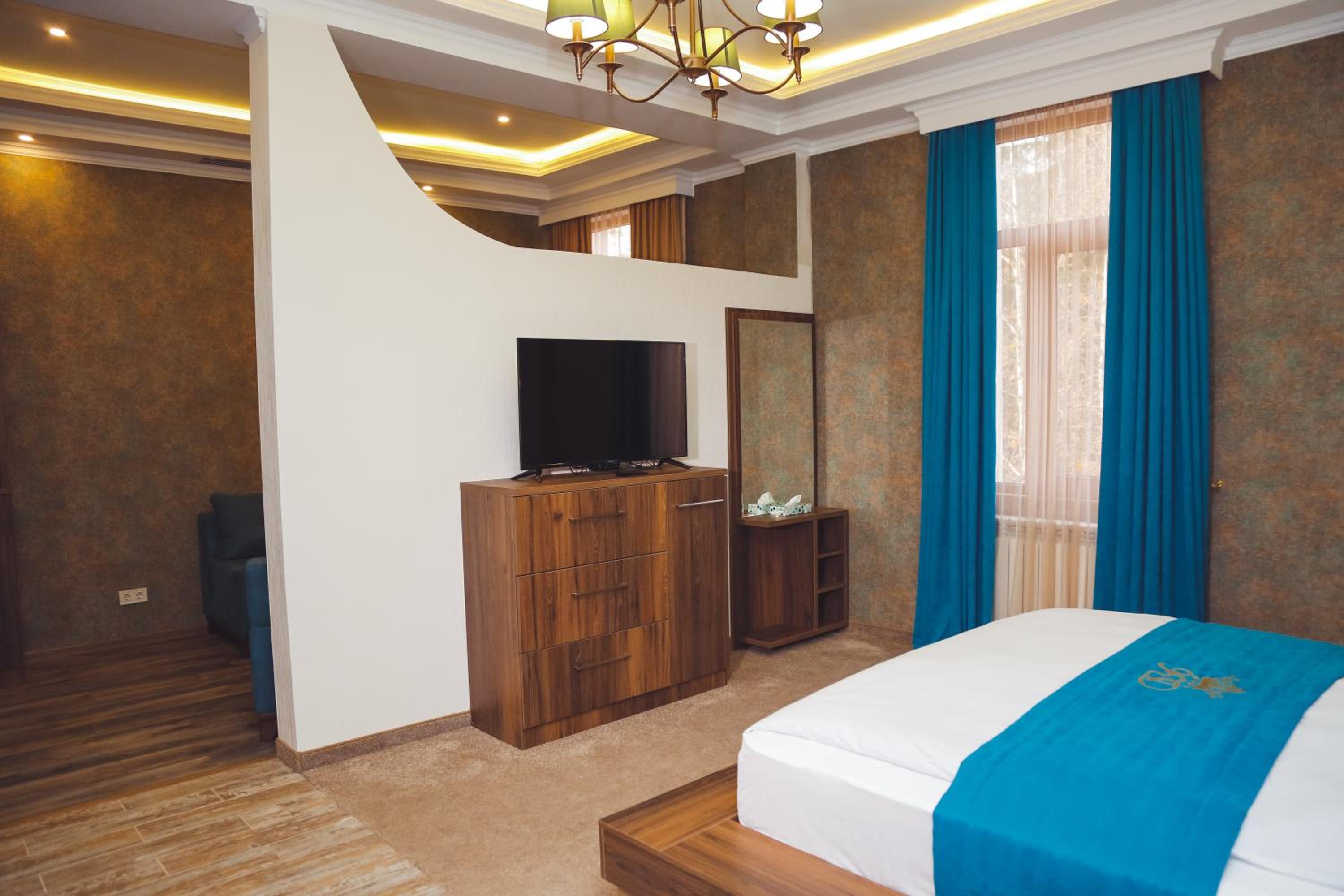 Hotel King David The Builder