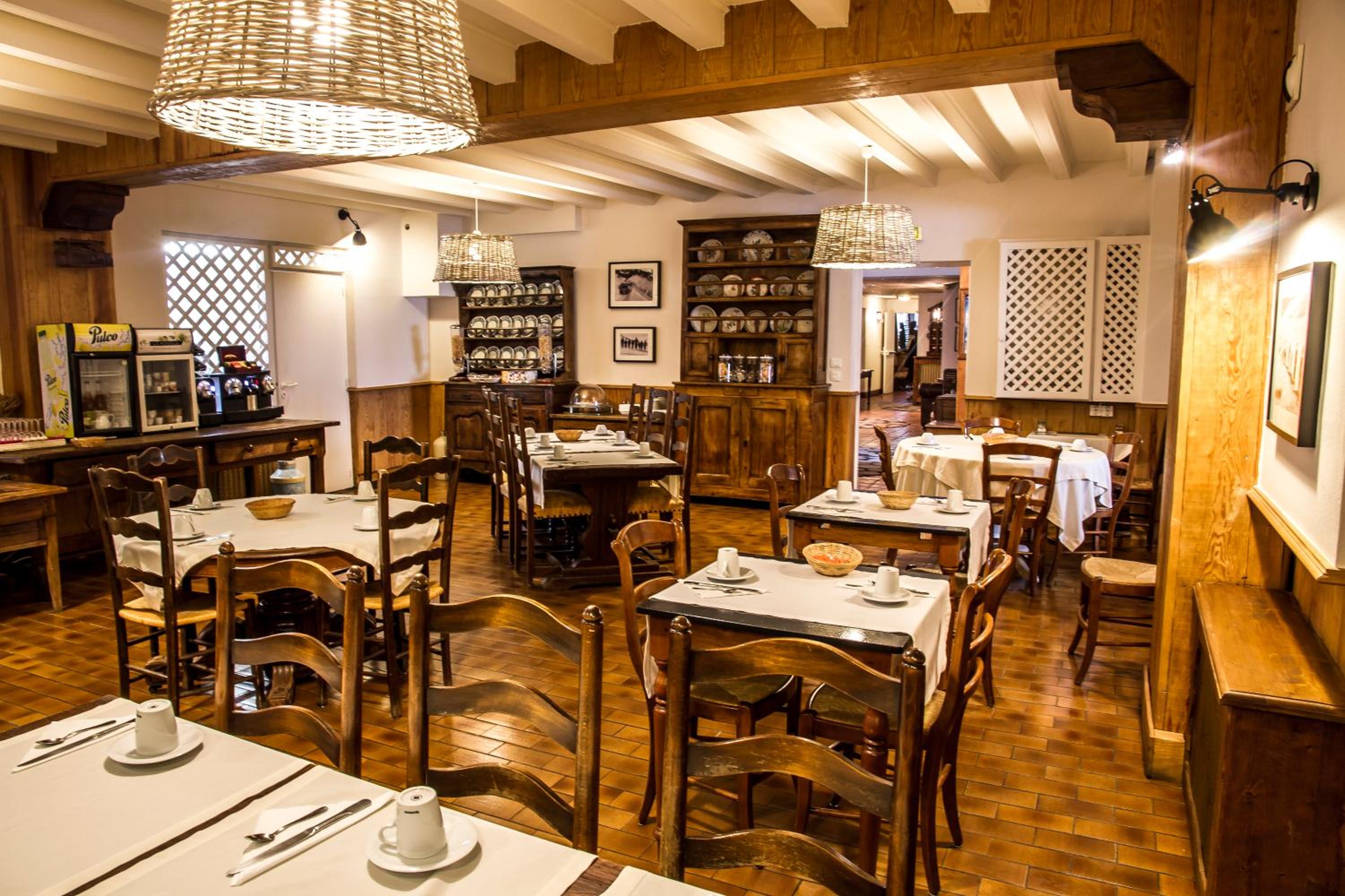 restaurant