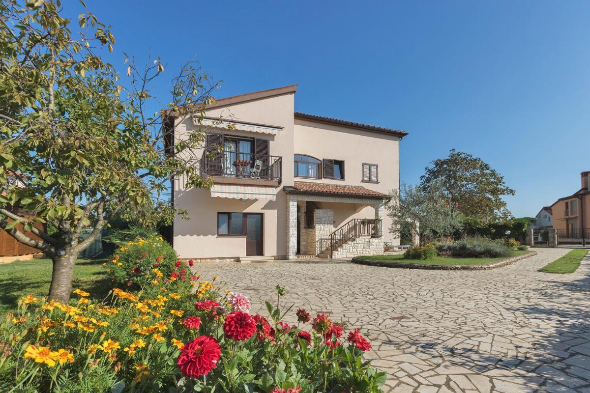 Modern, affordable and nicely decorated - Paradise