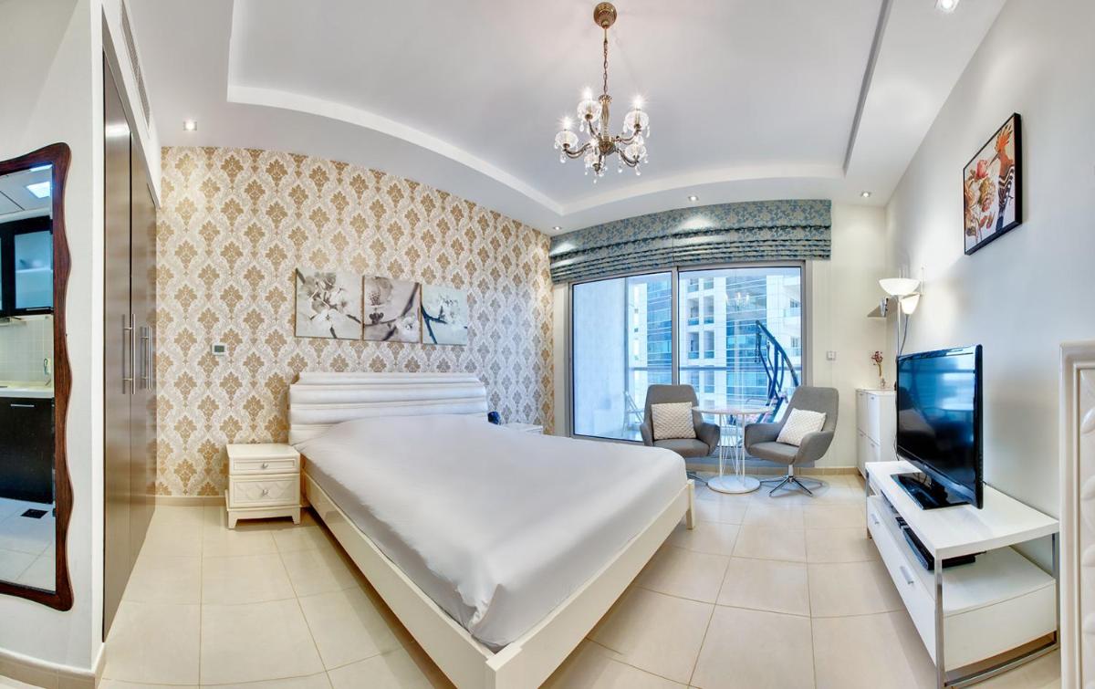 Very comfy Dubai Marina Studio in Skyview Tower