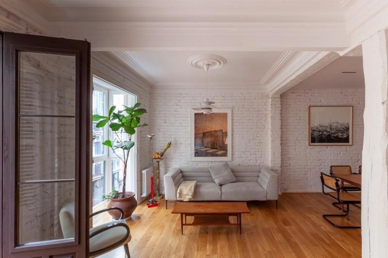 Beautiful New Apartment in Town Centre photo 1