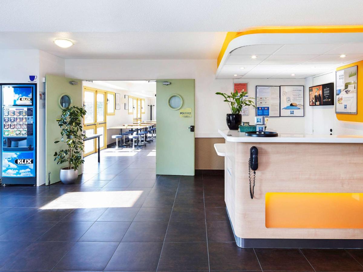 hotel reception