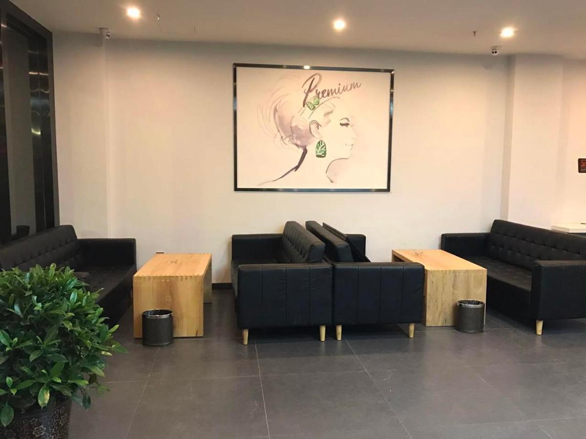 7 Days Premium Chongqing Jiangbei International Airport Branch