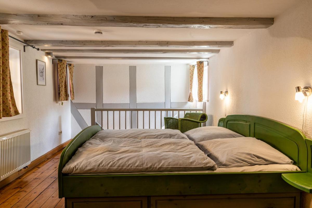 Fachwerkhotel - Ferienhäuser Vorhof zur Hölle
