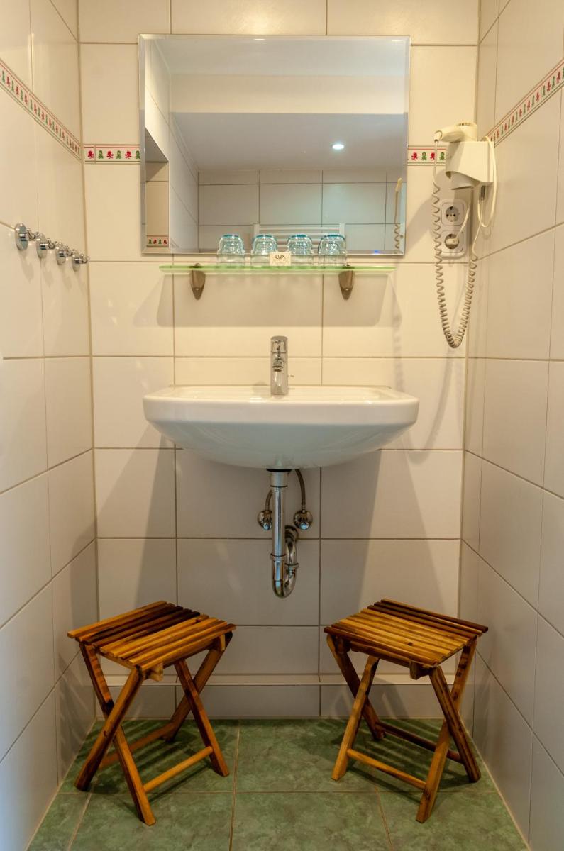 Fachwerkhotel - Ferienhäuser Vorhof zur Hölle