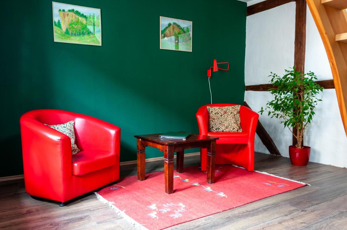 Fachwerkhotel - Ferienhäuser Vorhof zur Hölle