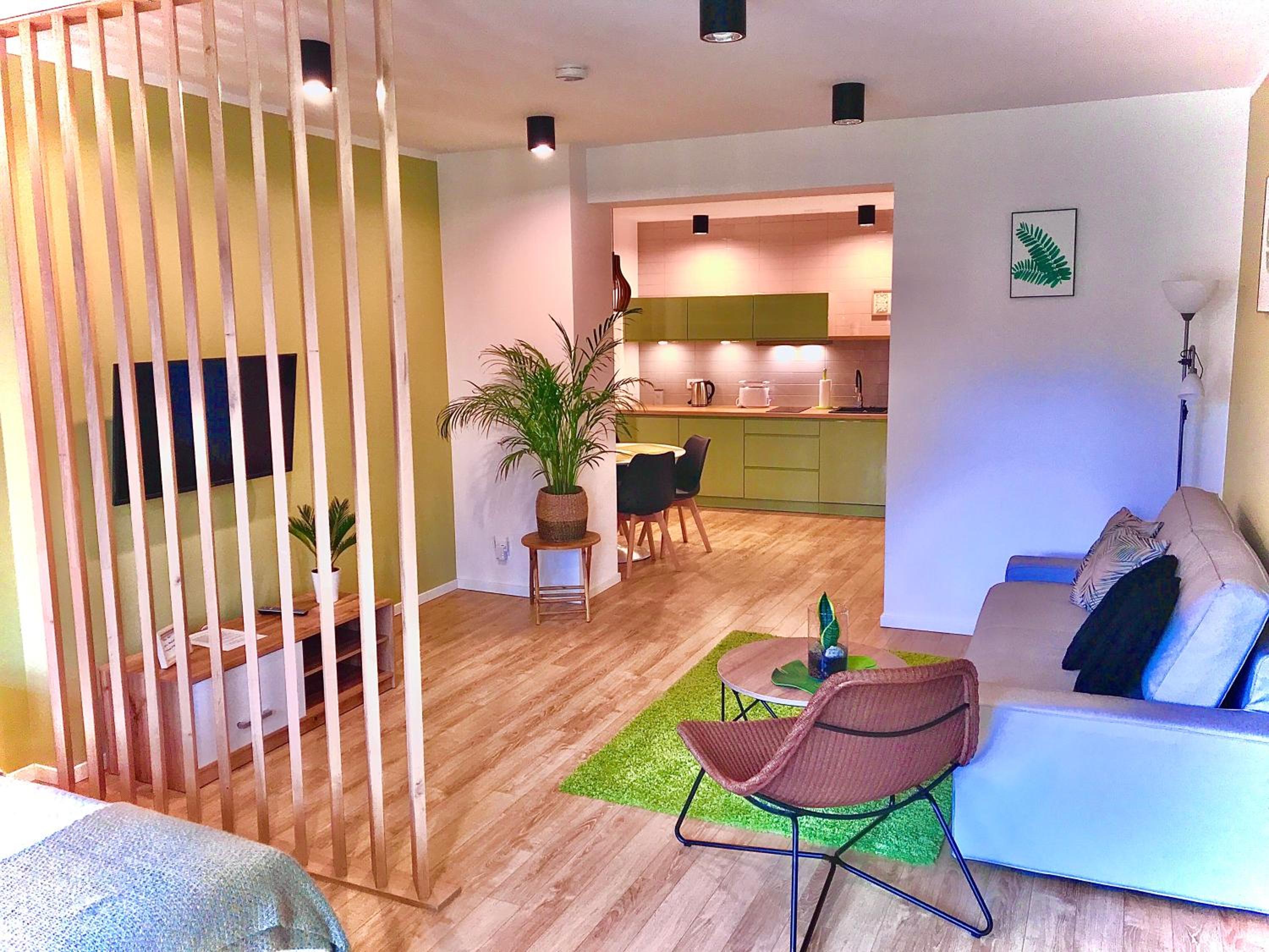 Apartment "Green Wall"
