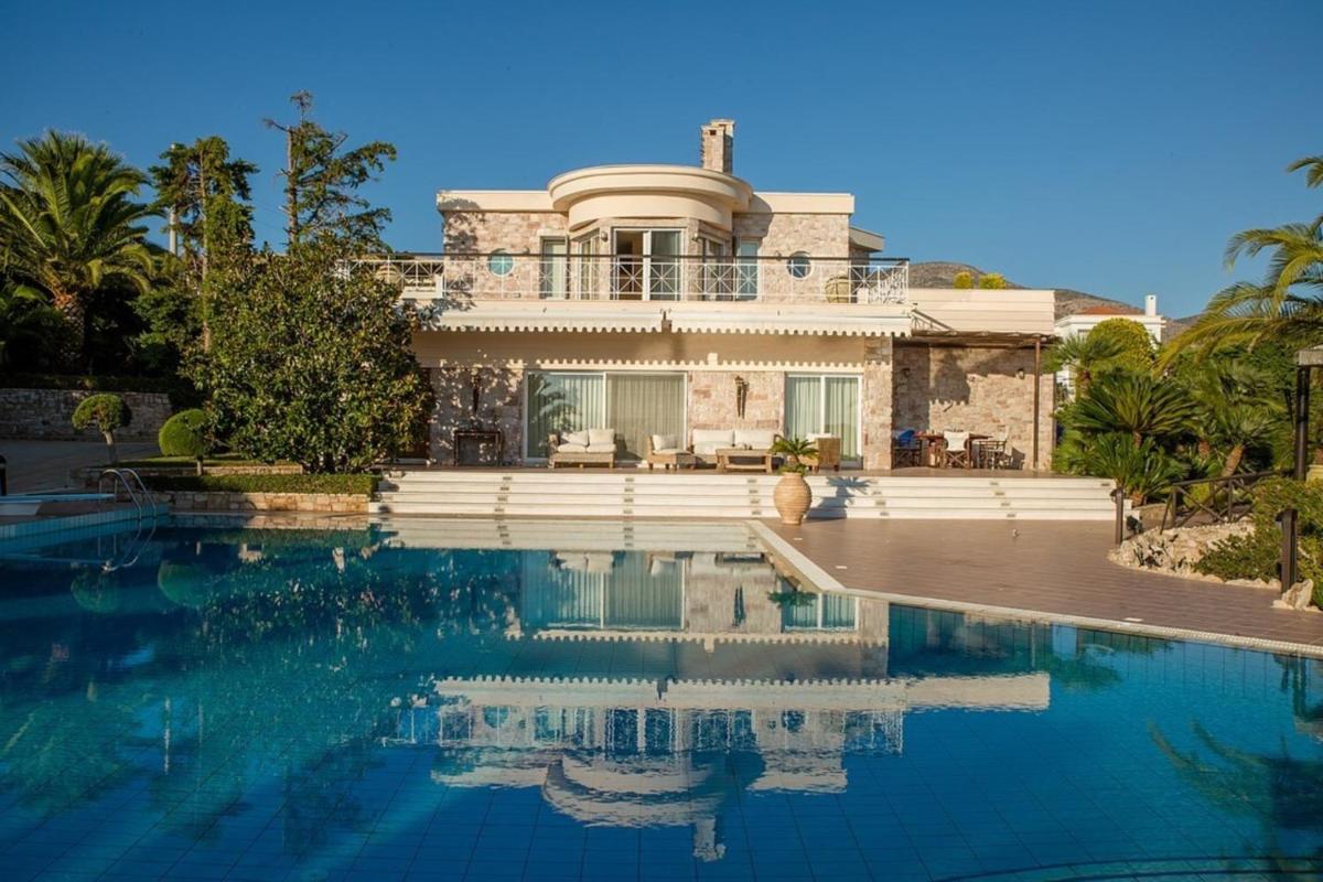 Beautiful pool Villa Sparta in Lagonissi, Athens photo 1