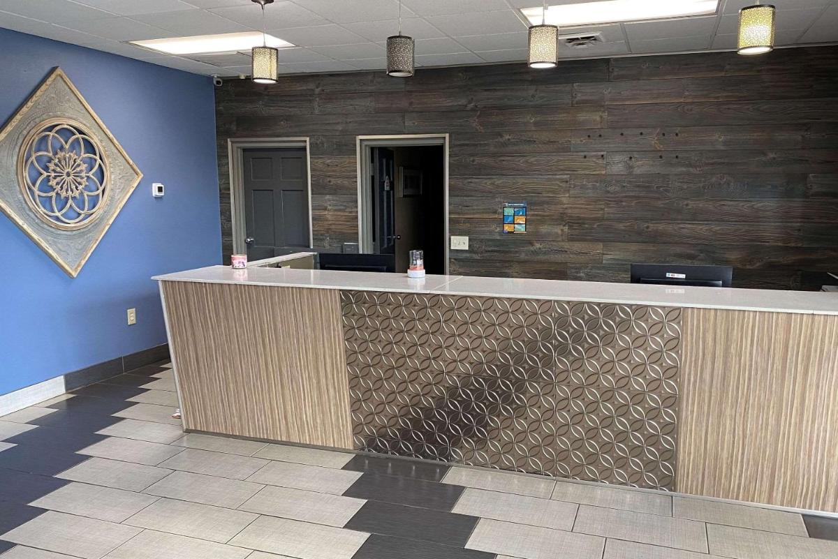 hotel reception