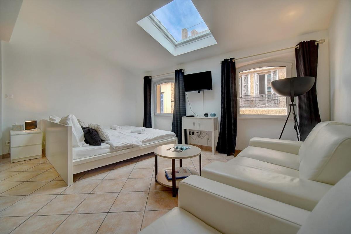 IMMOGROOM- City center- AC - 5min from the PalaisRestaurant - Wifi photo 1