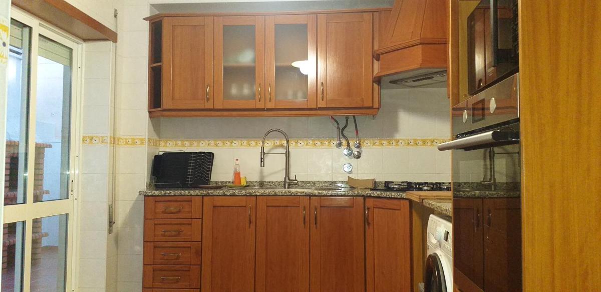 One bedroom appartement with city view terrace and wifi at Serra d' El Rei