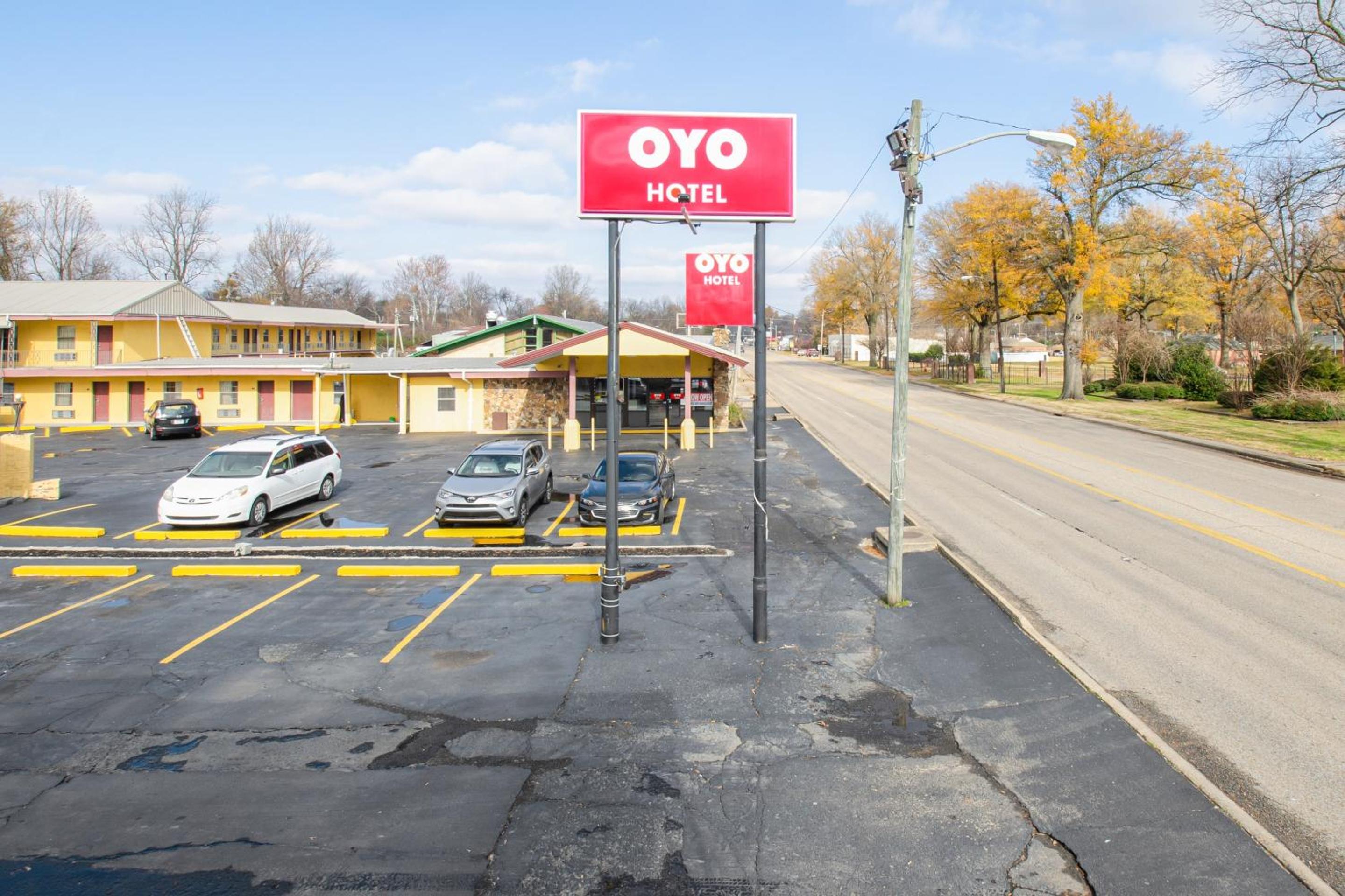 Blytheville Vacations - OYO Hotel Blytheville AR I-55 - Property Image 2