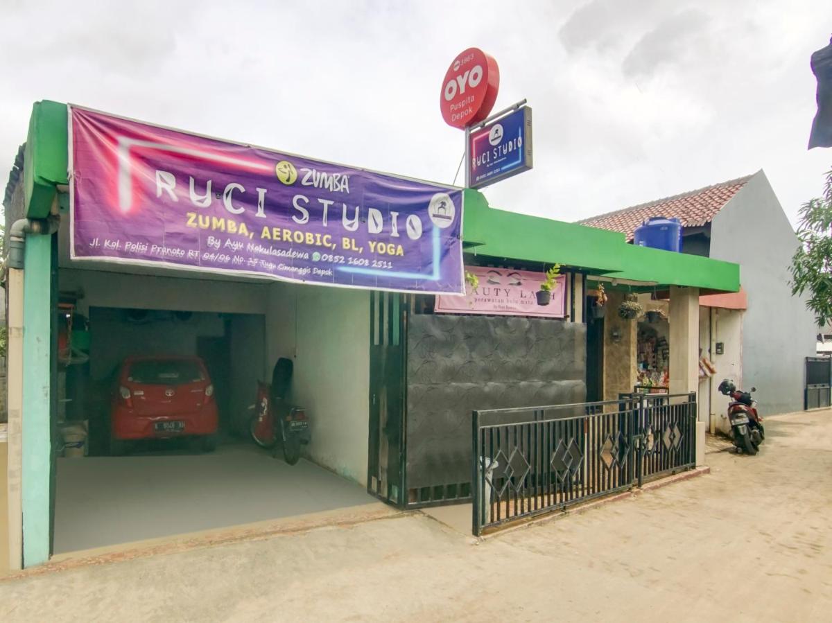 OYO 3863 Nakula Sadewa
