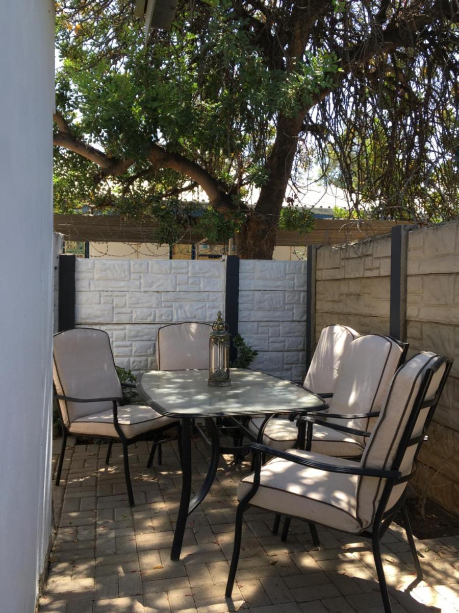 Spinoza Self Catering Accommodation view 3