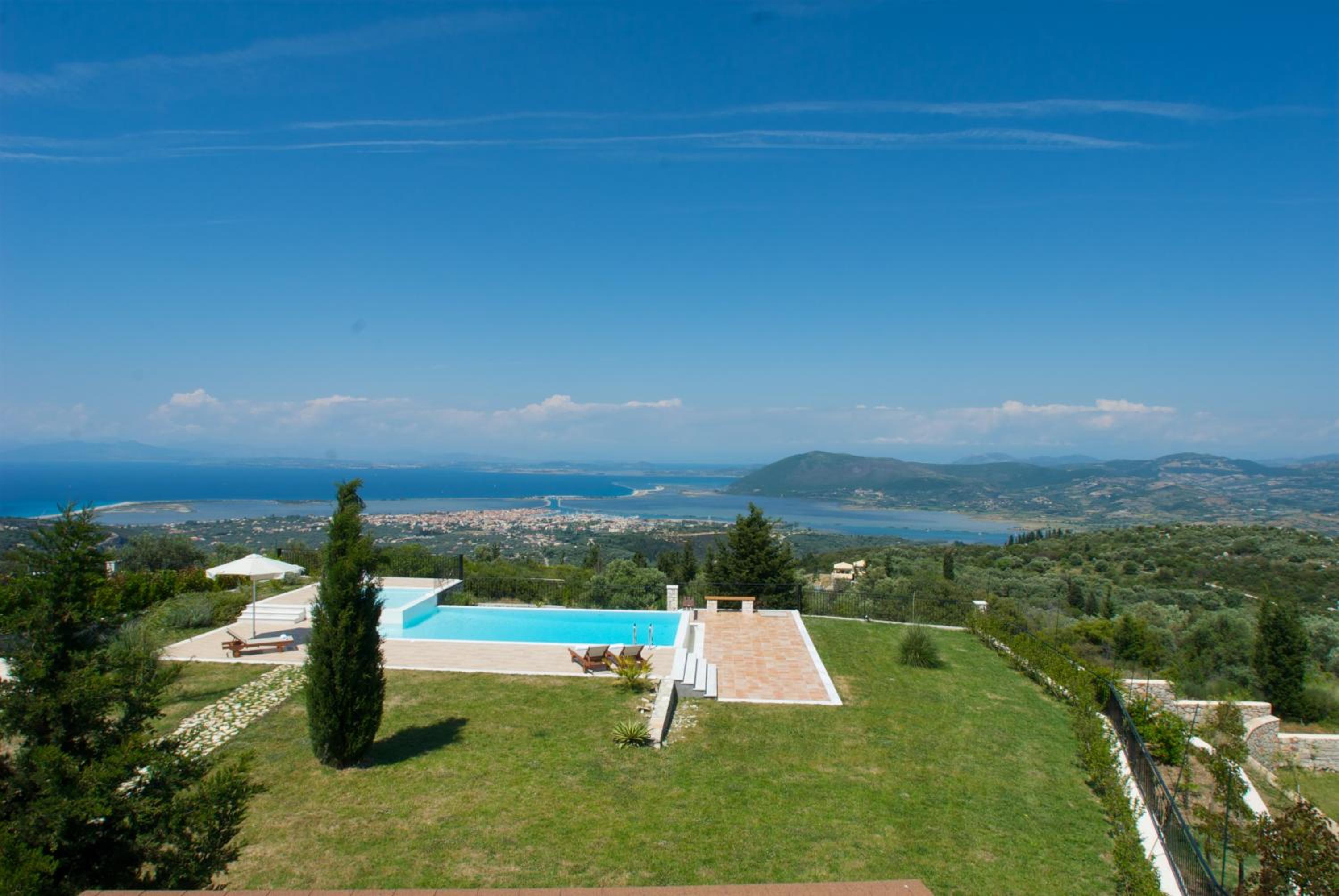Anemones Villas by Omikron Selections