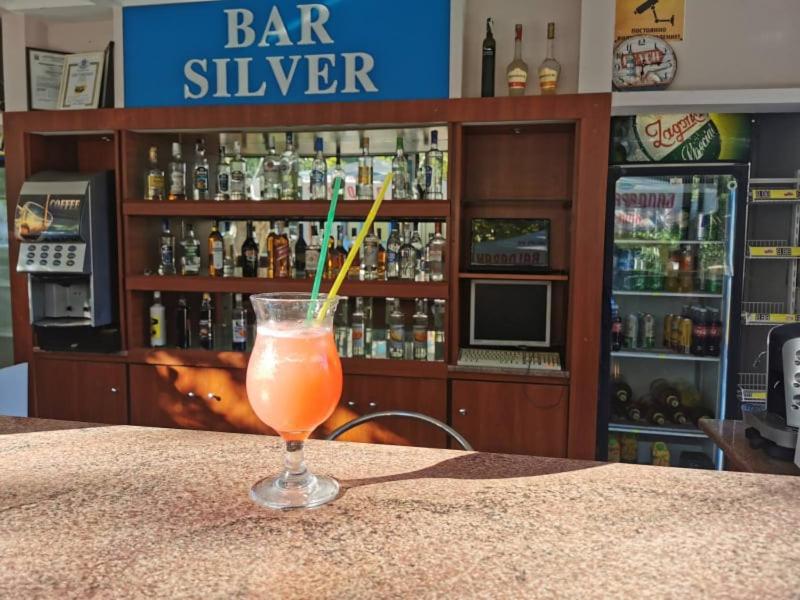 bar