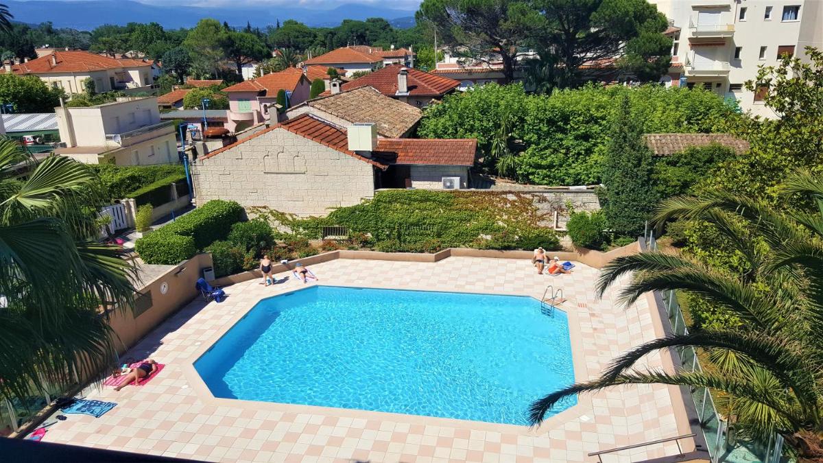 Somptueux deux pieces, entre mer & piscine !