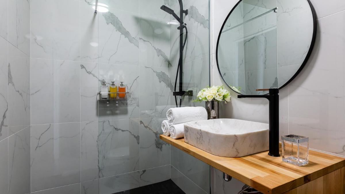 Luxury 3 Bedroom 2 Bathroom - AC - Louvre & Marais