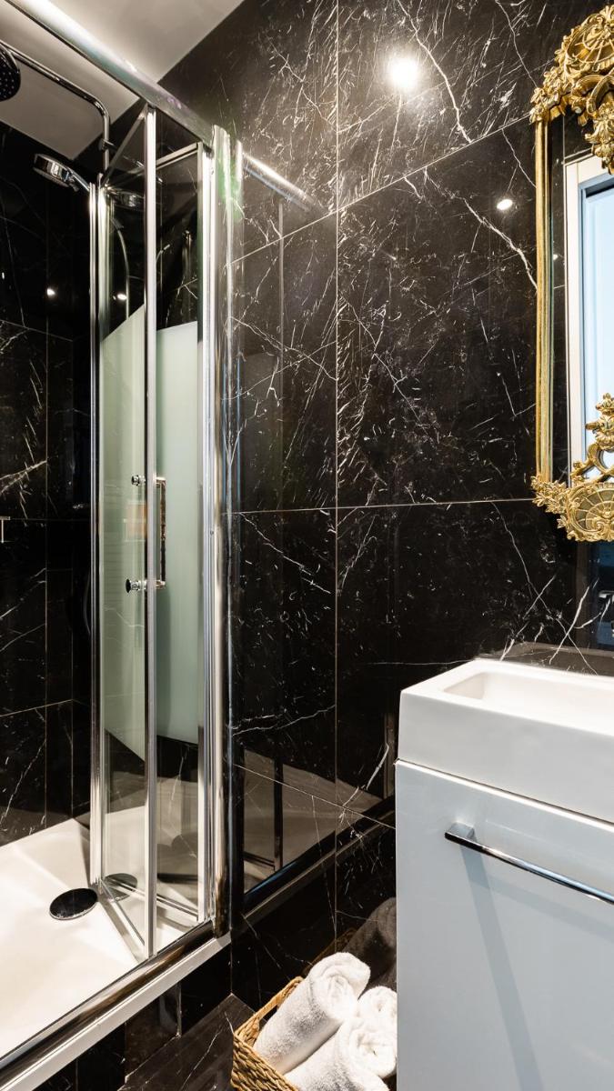 Luxury 3 Bedroom 2 Bathroom - AC - Louvre & Marais