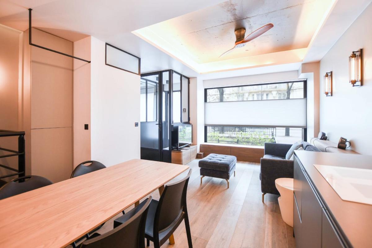 Modern Family Apartment Next To The Eiffel Tower