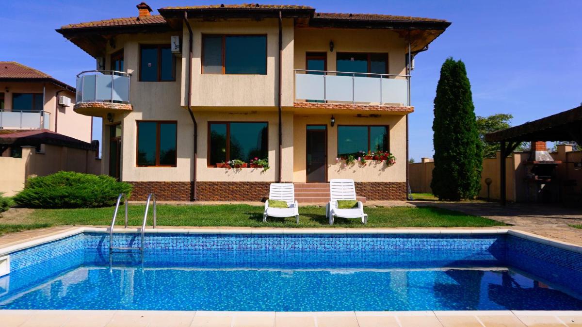Villa Vania