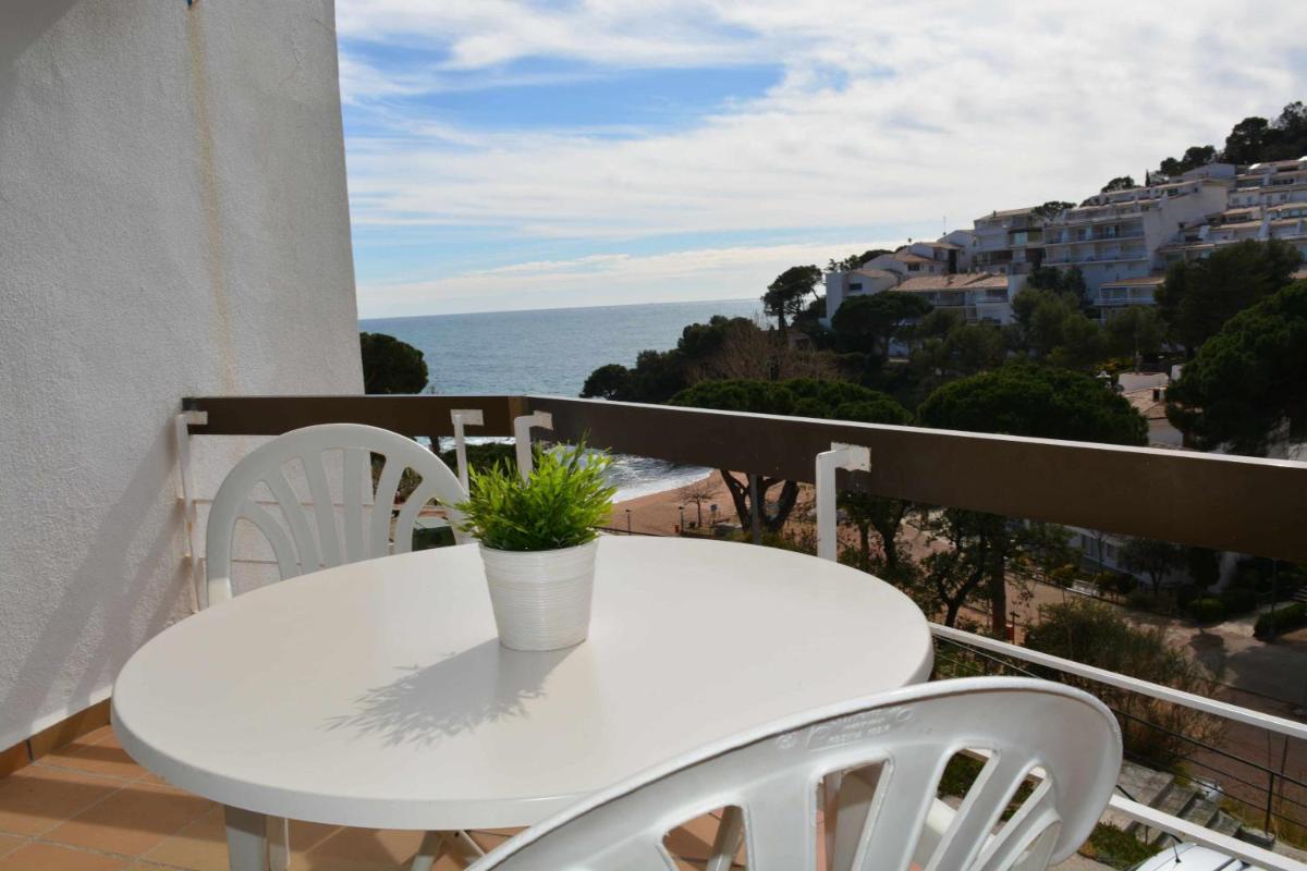 Apartamento Cala Salionç 12 primera linea de playa Tossa de Mar photo 1