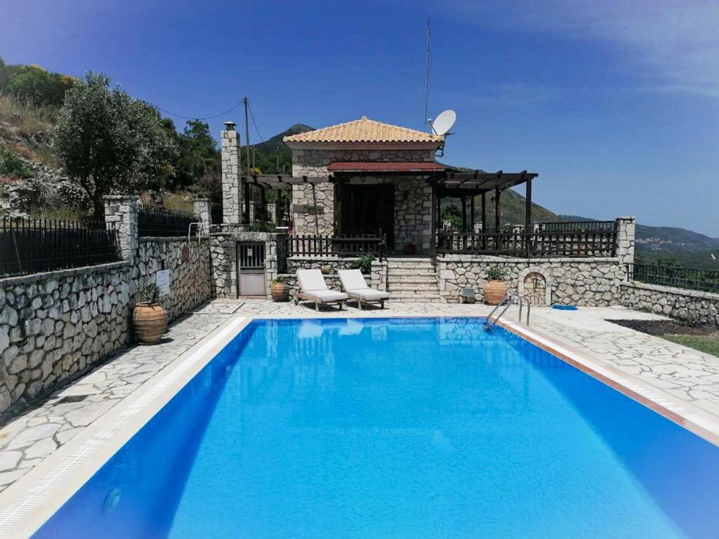 Lefkada Villas by Omikron Selections