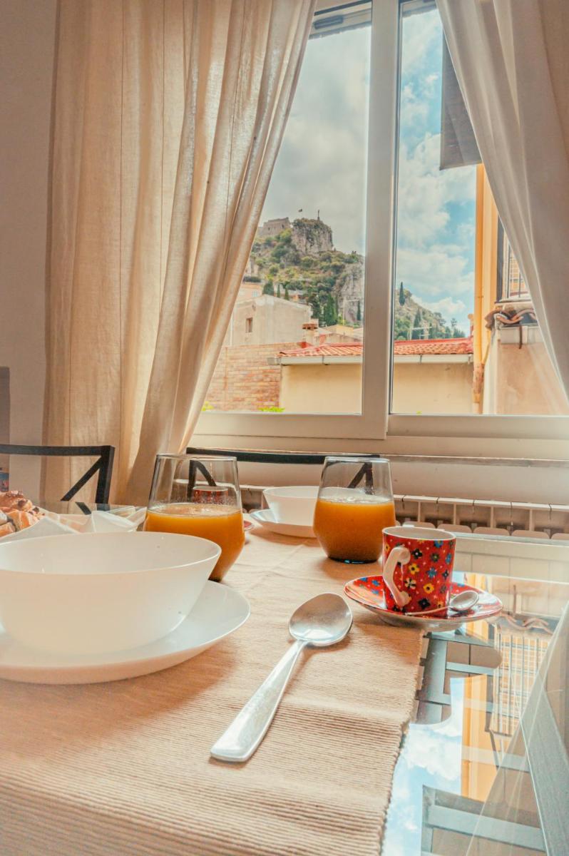 Taormina Apartments photo 1