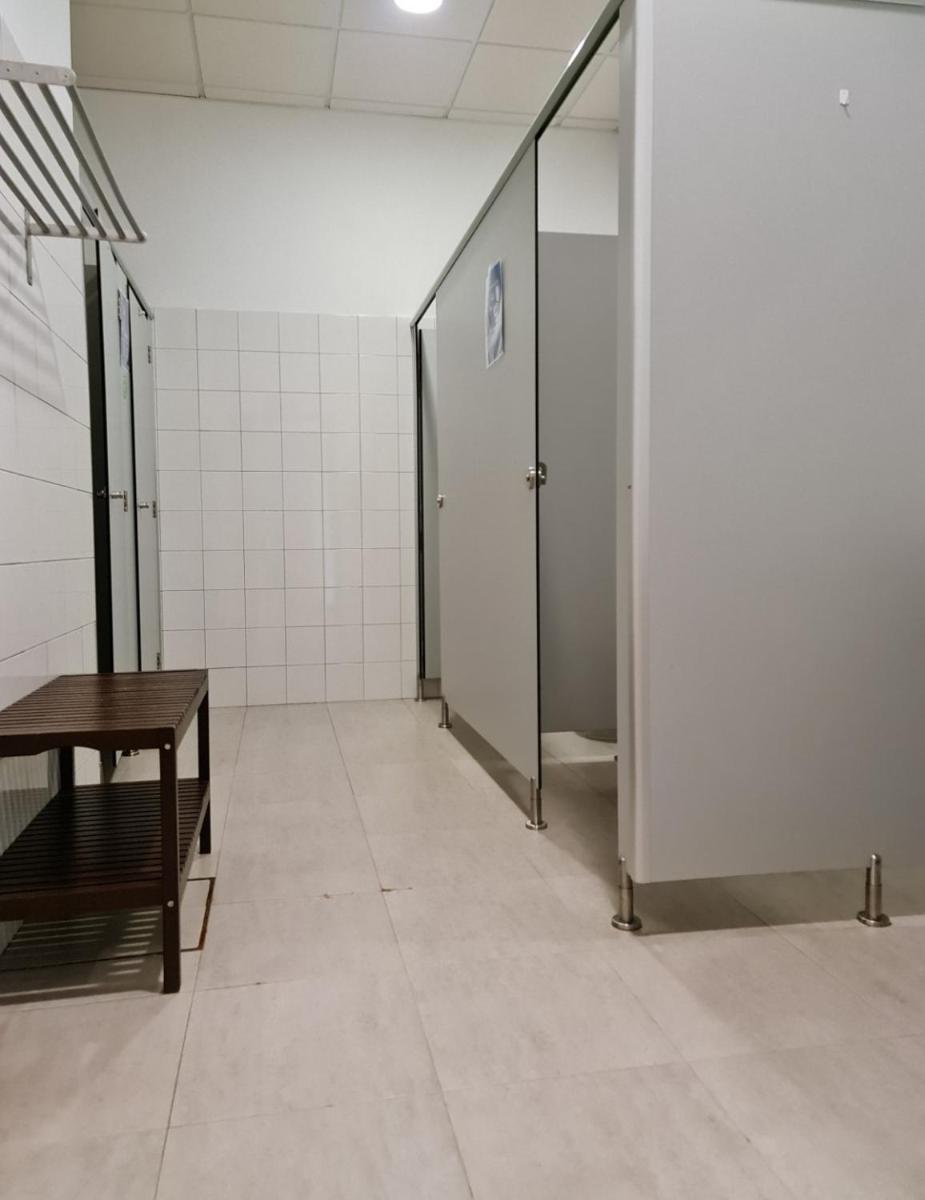 Albergue Melide-Cubículos