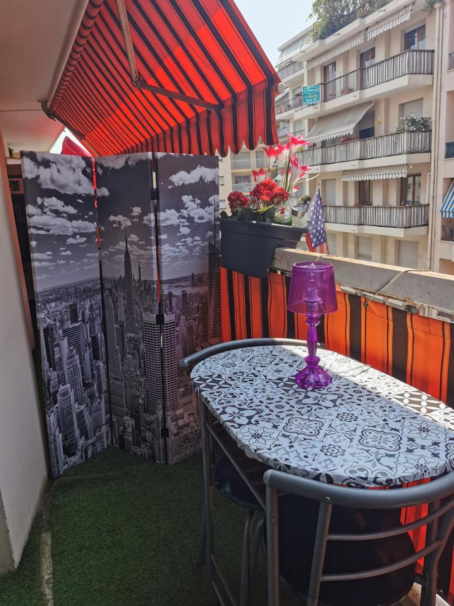 CHAMBRE CHEZ L'HABITANT - ROOM IN THE OWNER'S APARTMENT photo 1