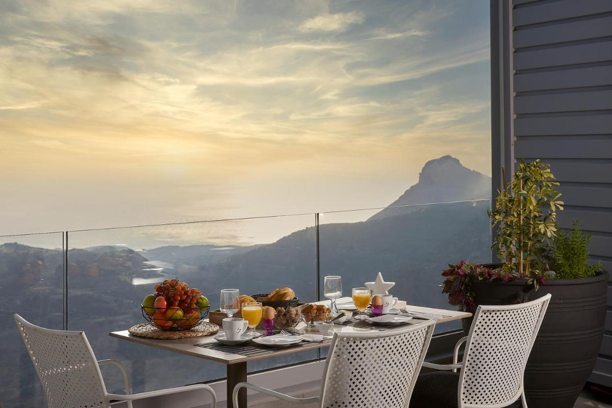 Seli Sea View Apartments and Studios