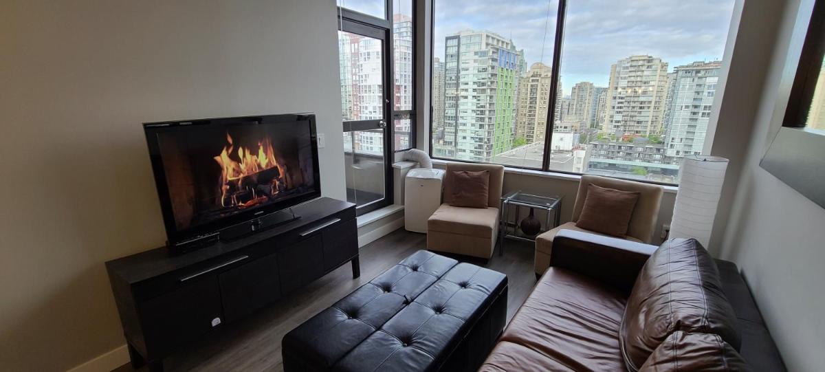 Howe Street Apartment with Views