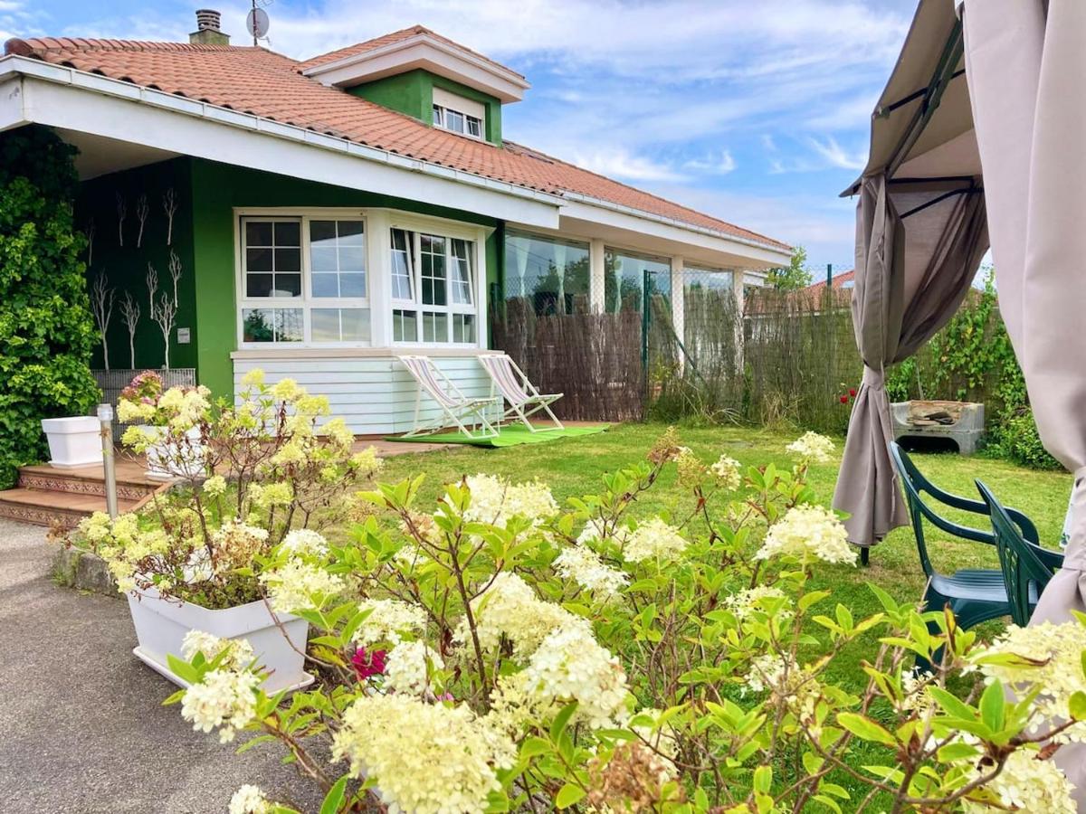 4 bedrooms house with enclosed garden and wifi at Bastian 3 km away from the beach