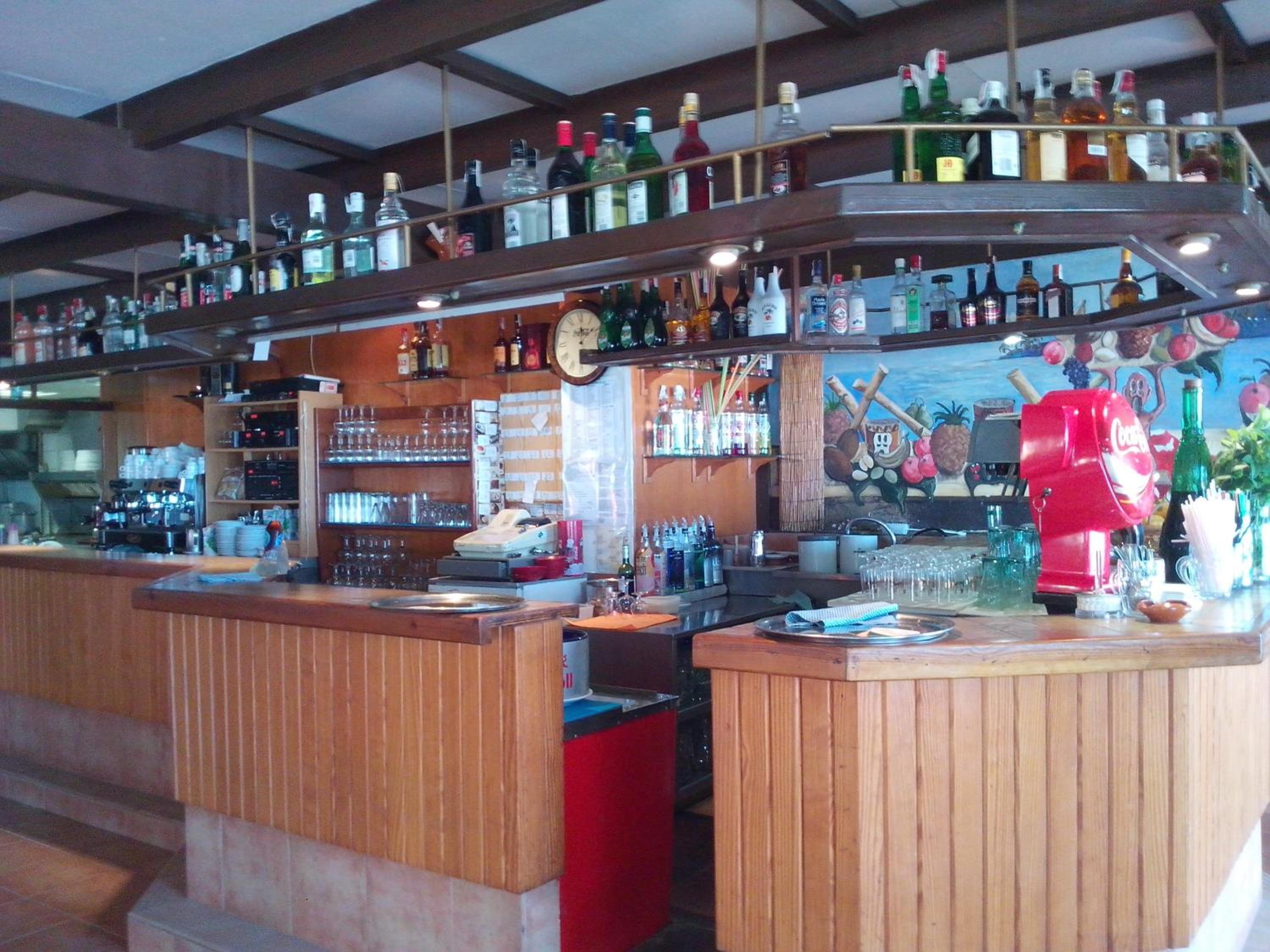 bar