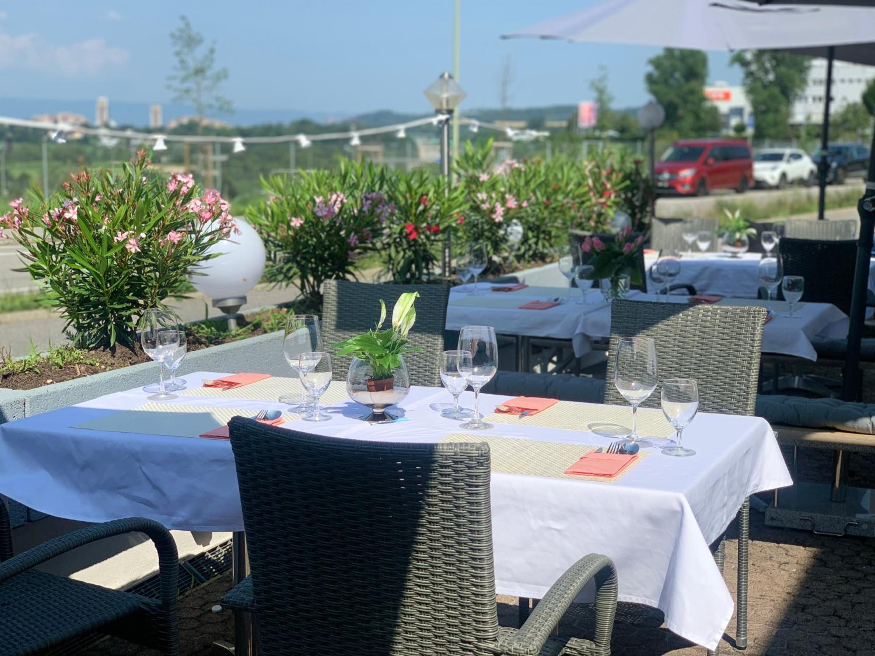 restaurant