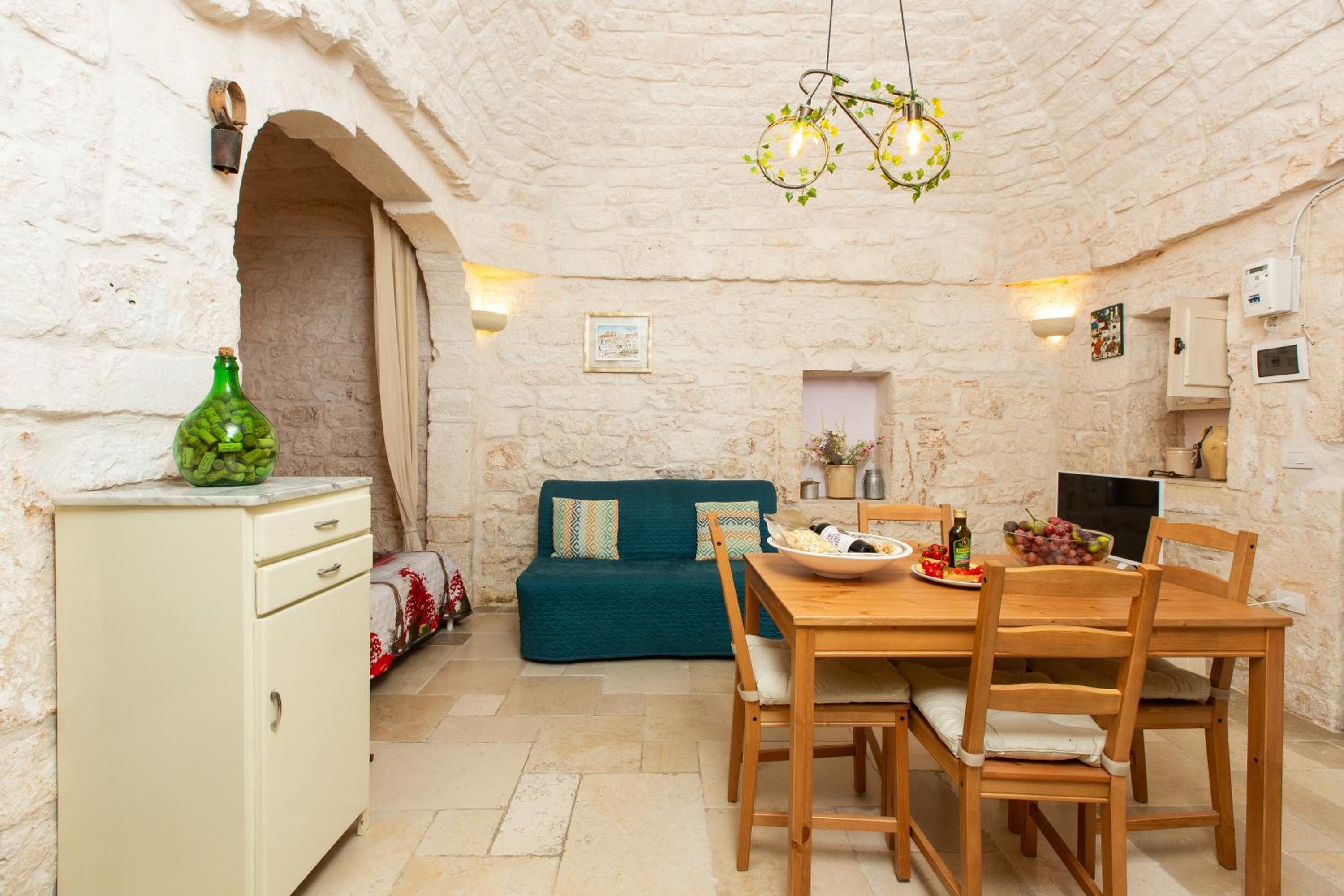 Lovely Stone House In Ostuni