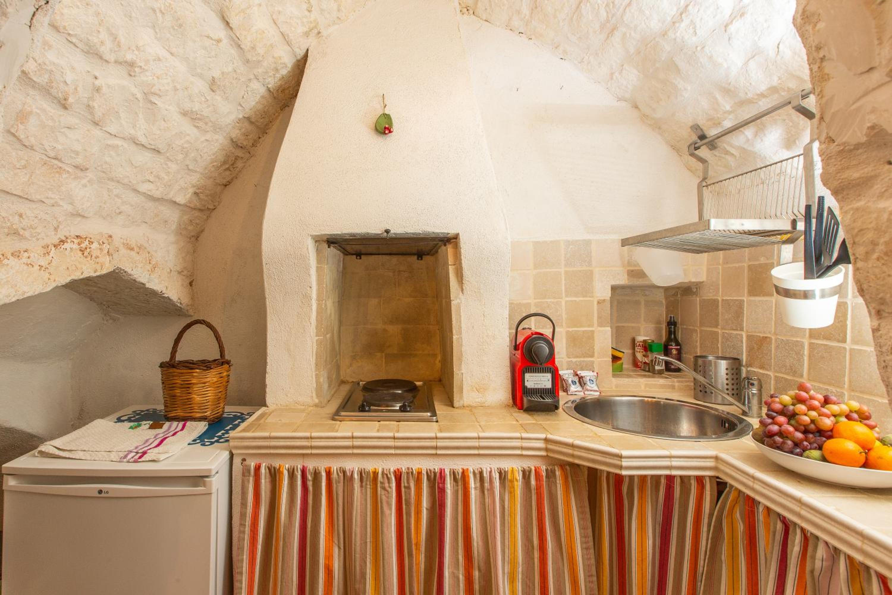 Lovely Stone House In Ostuni