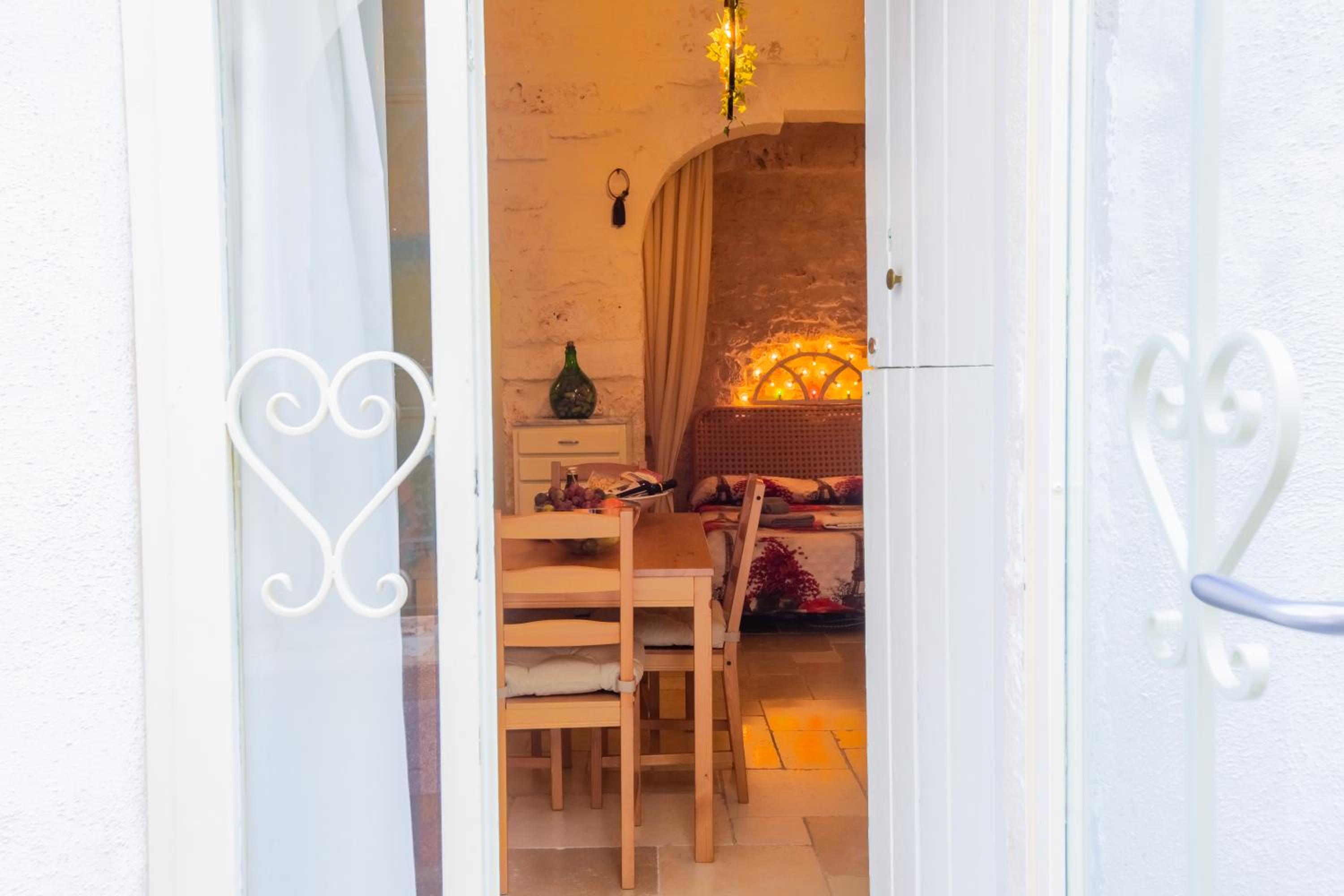 Lovely Stone House In Ostuni