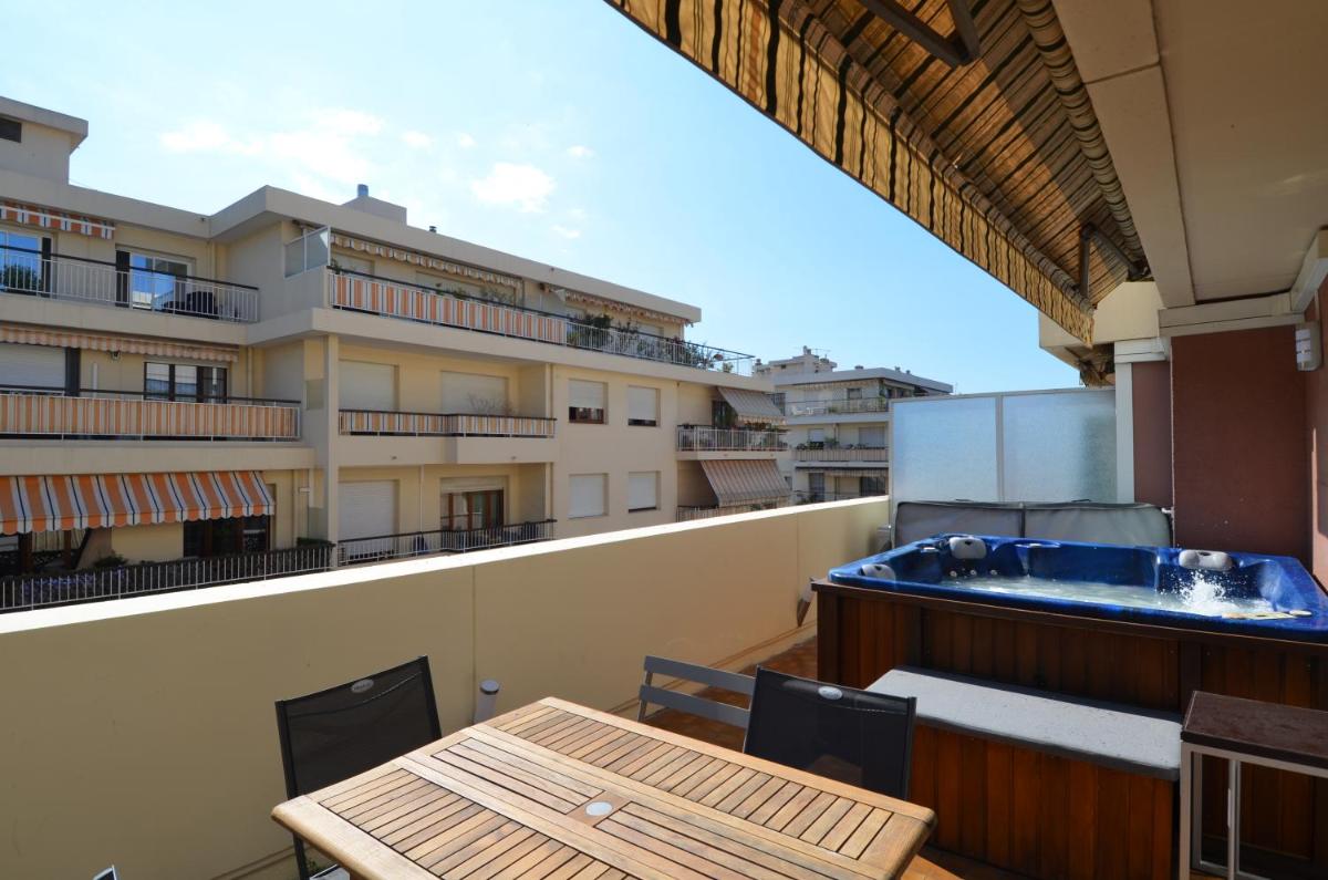 Appartement 6 personnes avec Terrasse et Jacuzzi plein cœur centre-ville quartier du Port de Nice photo 1