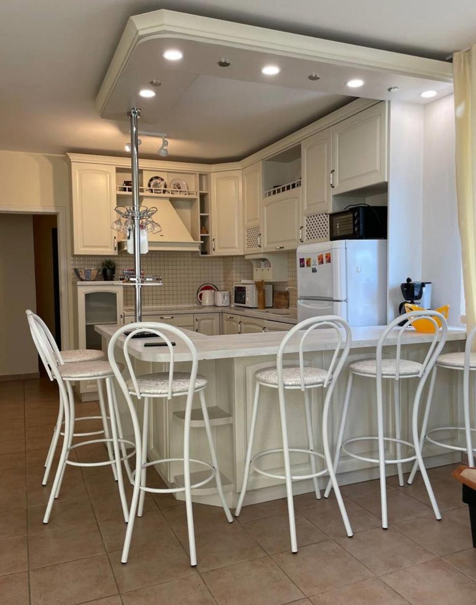 Luxury Breeze Apartment