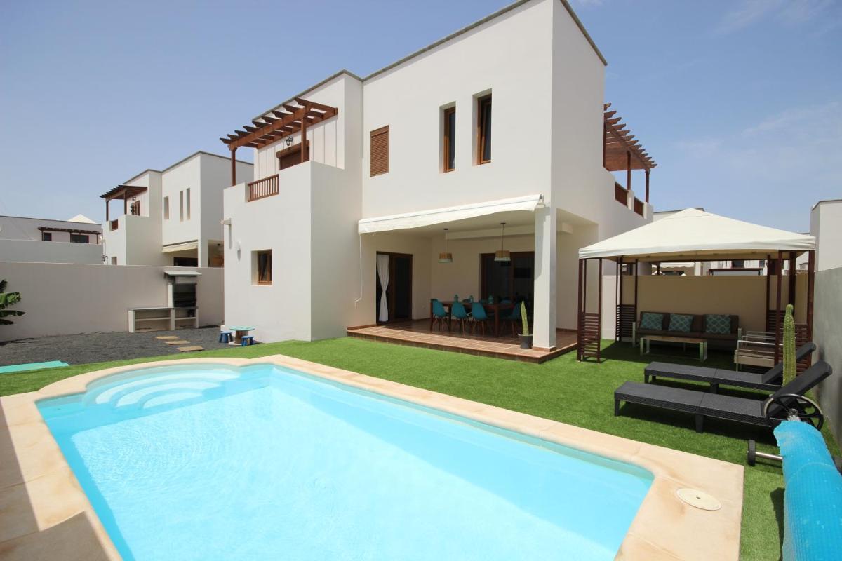 Villa Las Caletas del Mar - Heated Pool photo 1