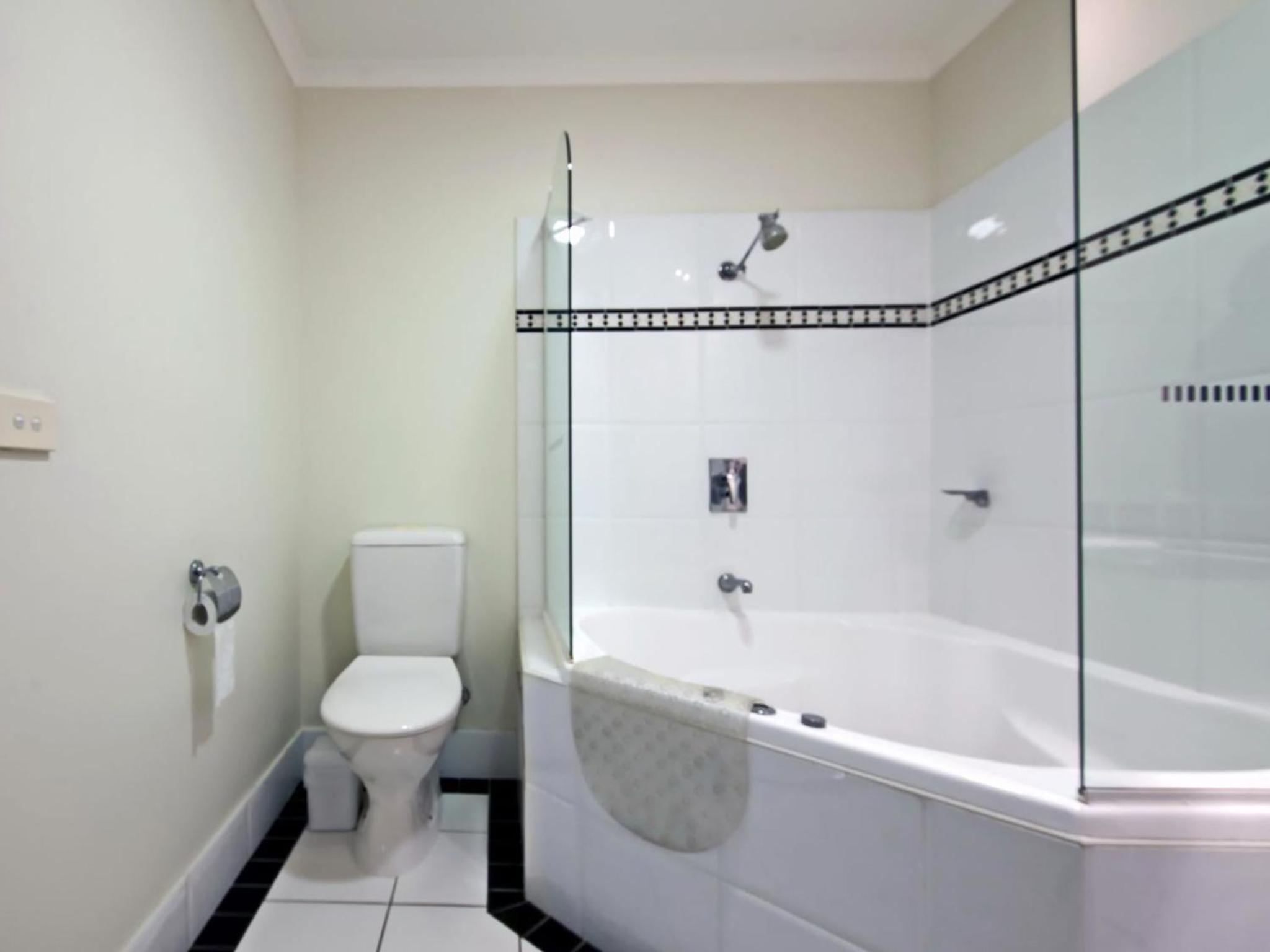 Barrington, 707/35-45 Shoal Bay Road