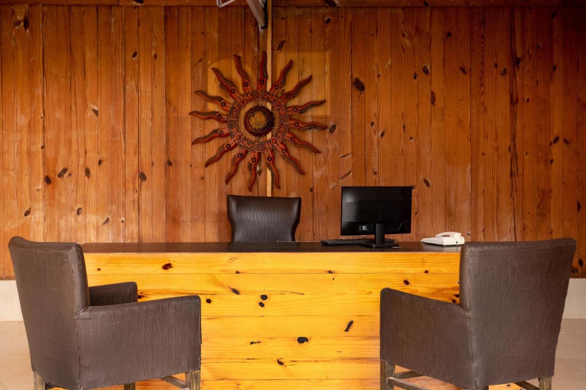 Stone Wood Village Resort, Morjim