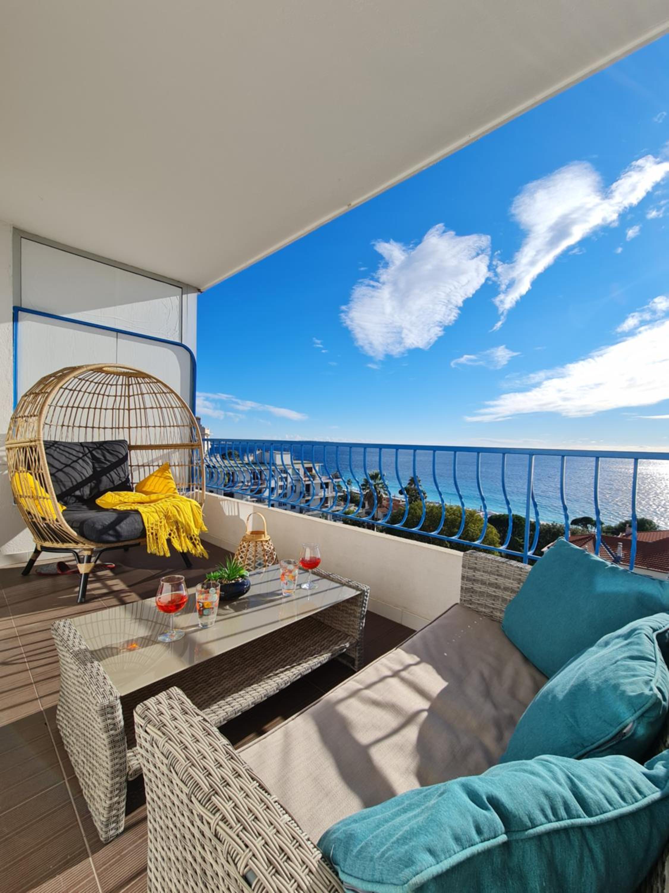 Western Cannes - Panoramic View