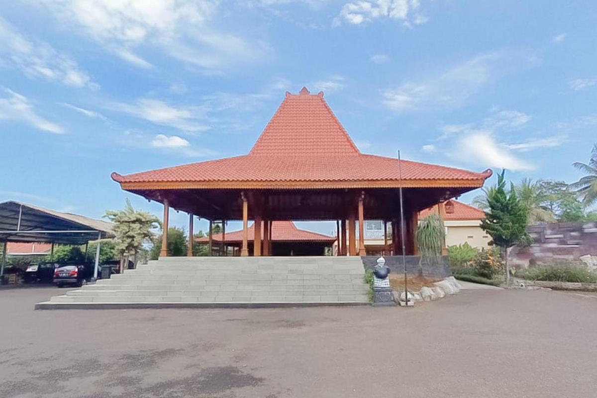 RedDoorz Syariah near Tugu Lampu Gentur Cianjur