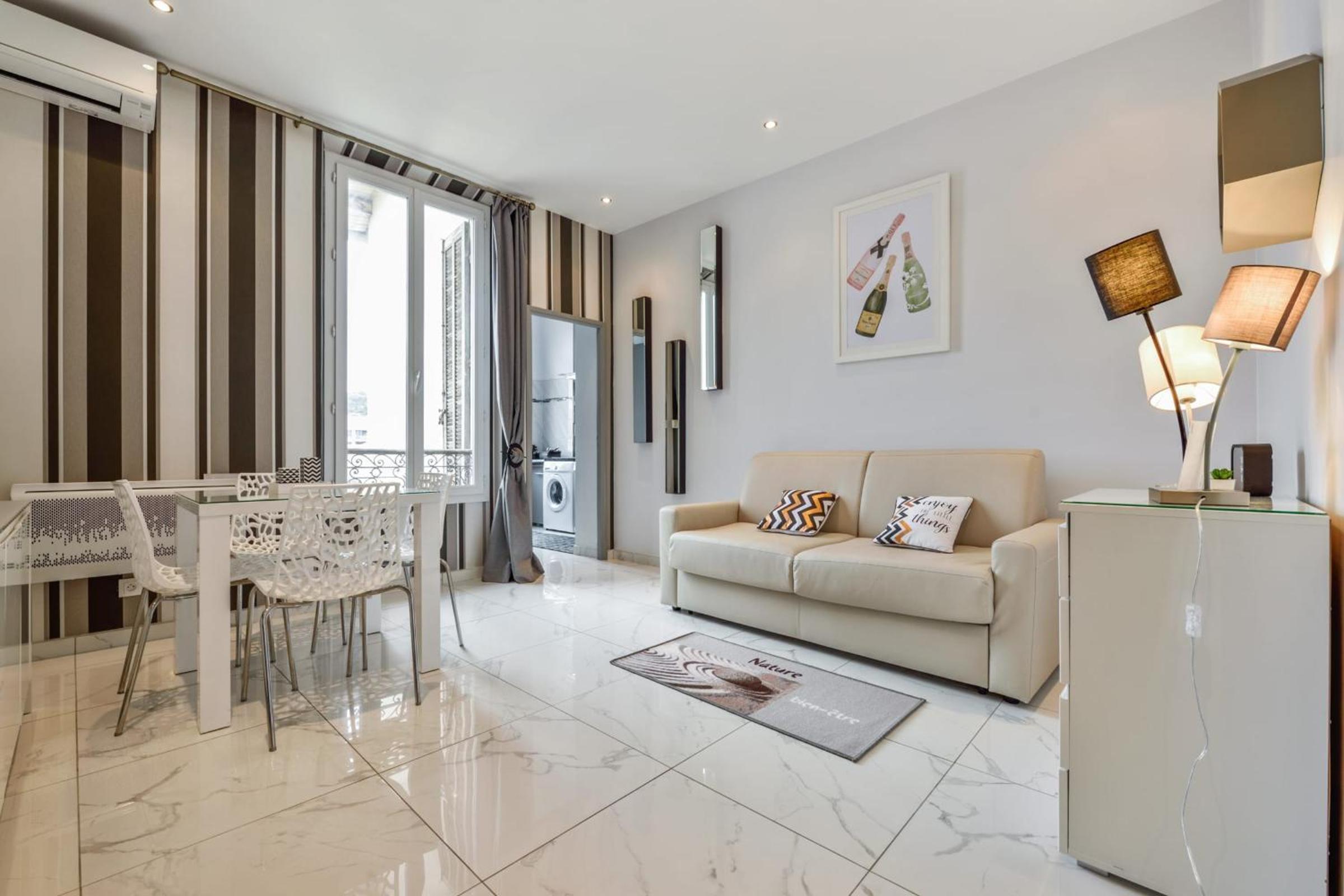 IMOOGROOM - Modern - City Center - AC - 9 min from the Palais